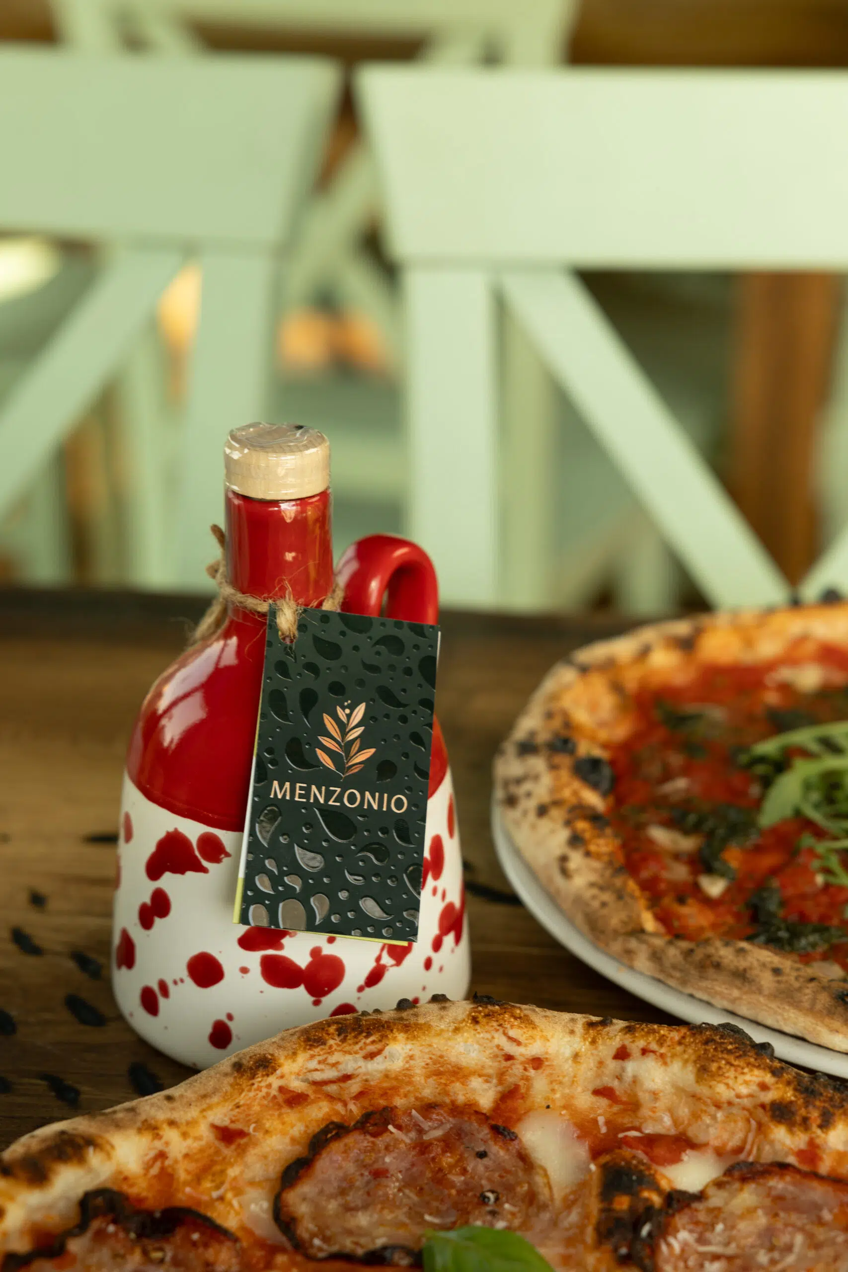 Nativem Olivenöl Extra – Keramikflasche Menzonio Rot – Bild 5